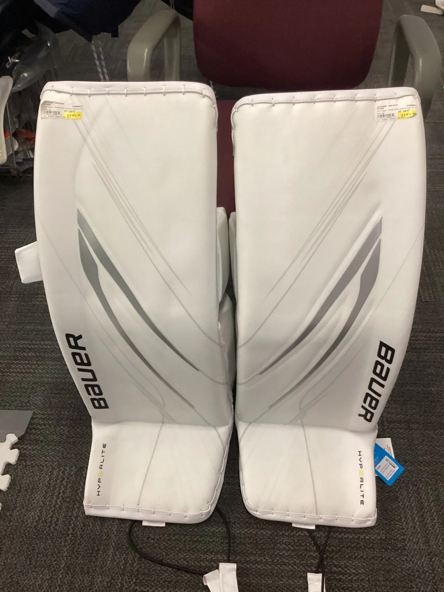 Medium Bauer Hyperlite 2 Goalie Leg Pads (New)